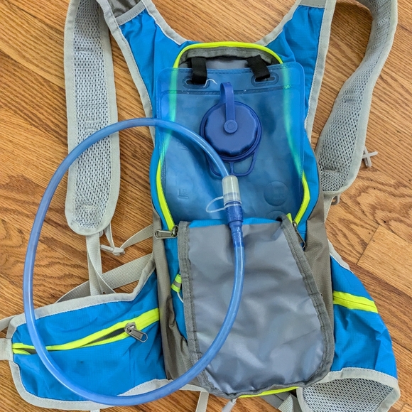 Hydration Backpack - Picture 6 of 8